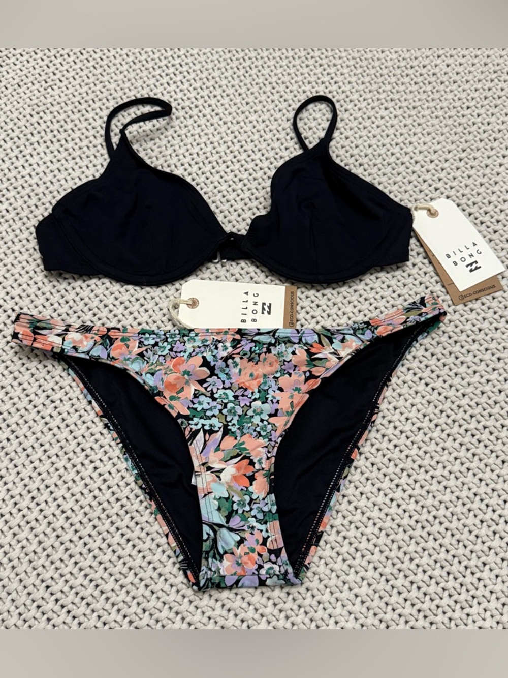 NWT Billabong Black Underwire Bikini Top with Floral Bottoms - Size Medium